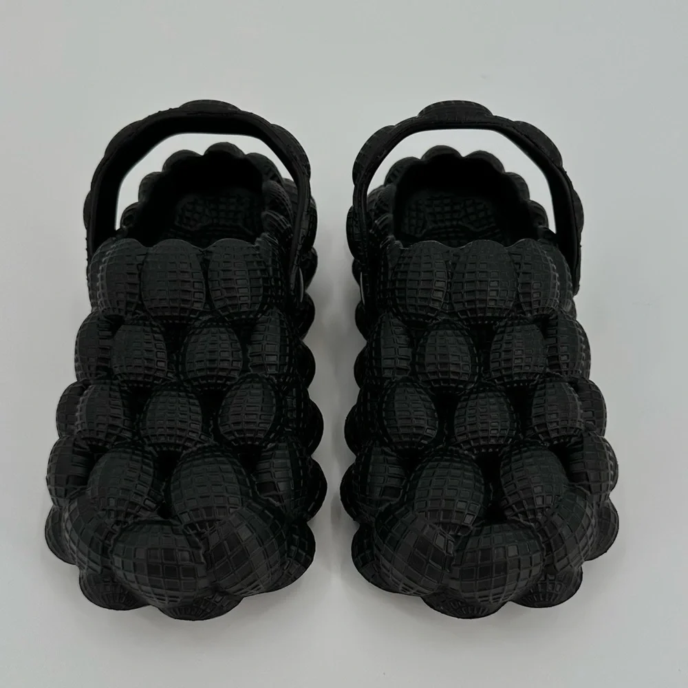 Closed Toe Slip On Black Bubble Slippers New In Bag Kids Size US 1.5-2/EU 32-33